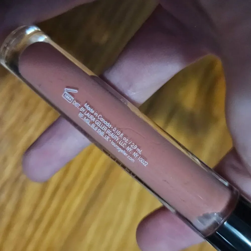 NEW! Laura Geller Nude Kisses Lip Hugging Lip Gloss Nude Beach